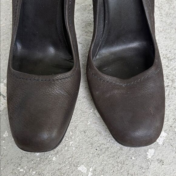 Prada spools or heek pumps - Picture 12 of 13